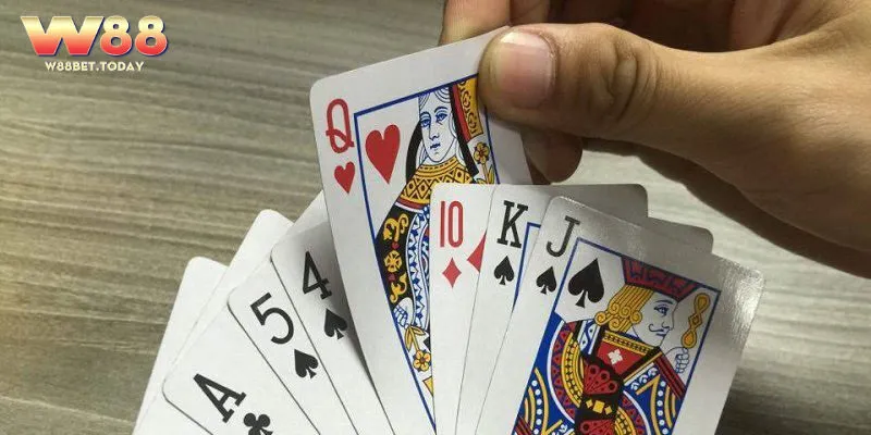 Trải nghiệm game bài Phỏm online tại W88