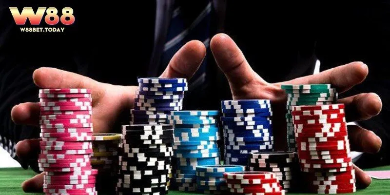 Thắng lớn khi chơi game bài xì tố đổi thưởng tại W88